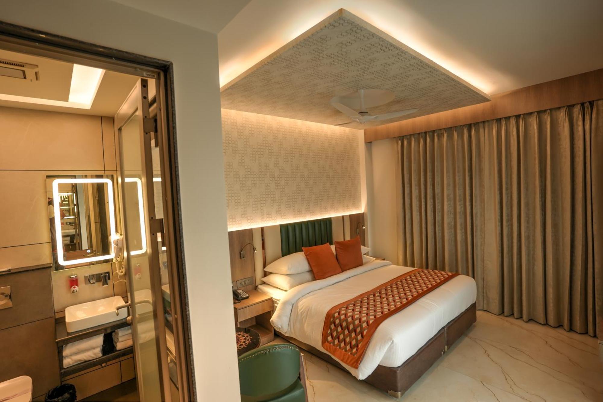 Rj Hotel - Managed By Atithi House เกรทเตอร์นอยดา ภายนอก รูปภาพ