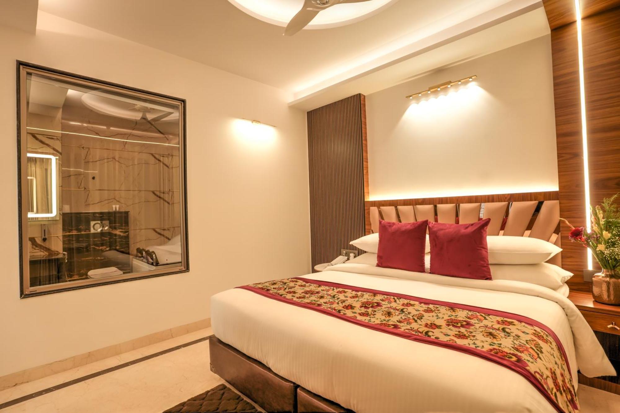 Rj Hotel - Managed By Atithi House เกรทเตอร์นอยดา ภายนอก รูปภาพ