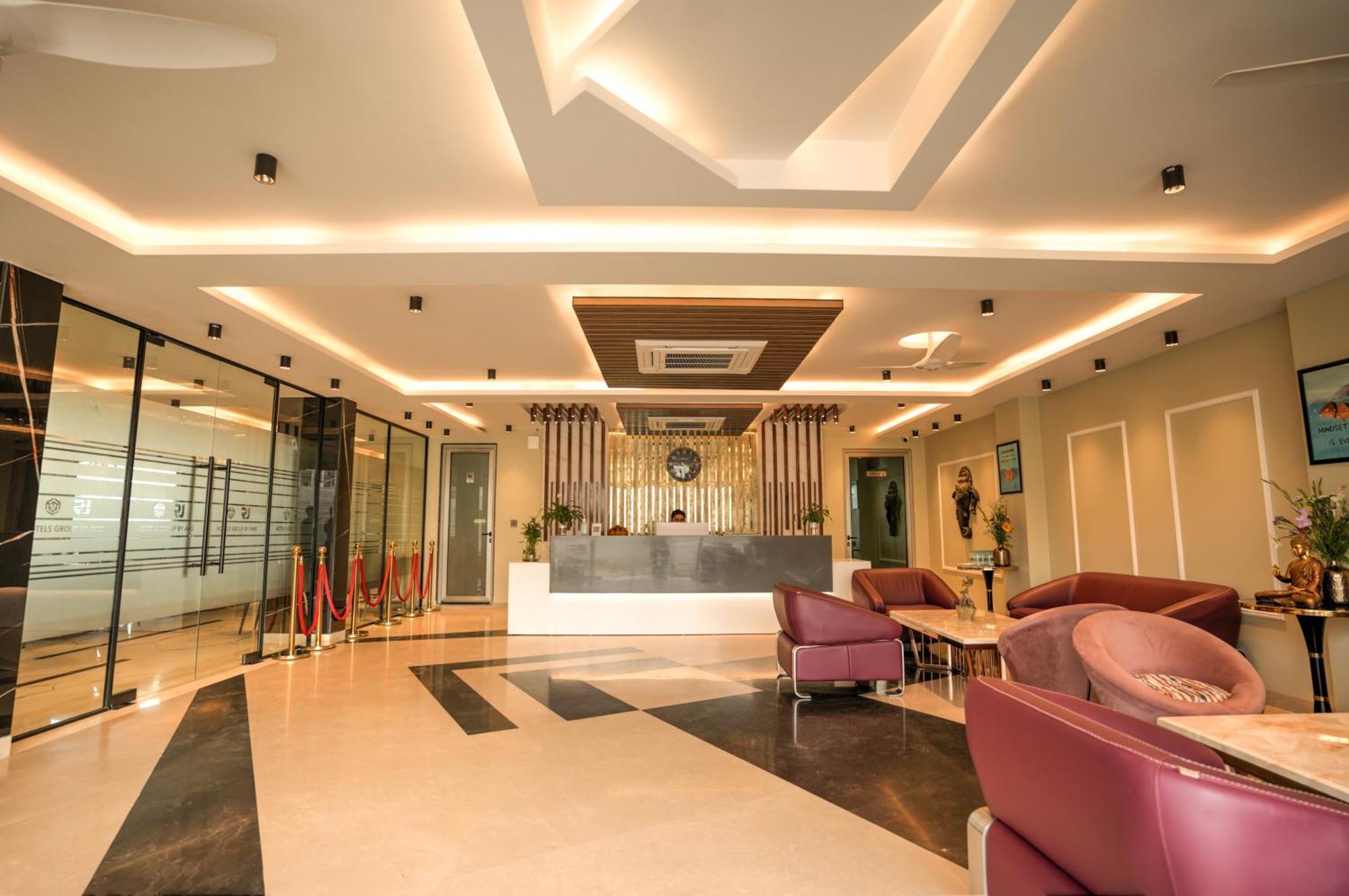 Rj Hotel - Managed By Atithi House เกรทเตอร์นอยดา ภายนอก รูปภาพ