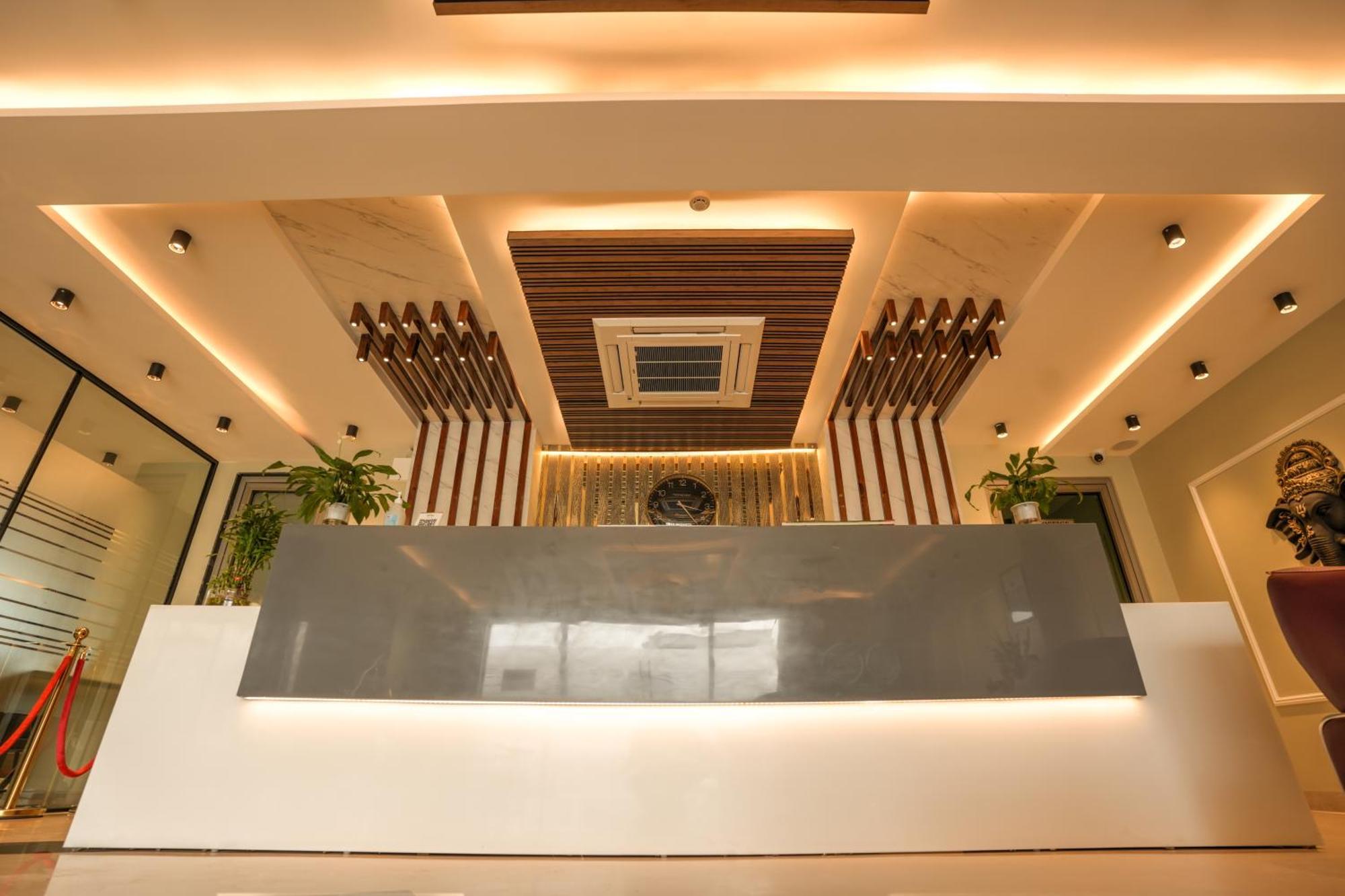 Rj Hotel - Managed By Atithi House เกรทเตอร์นอยดา ภายนอก รูปภาพ